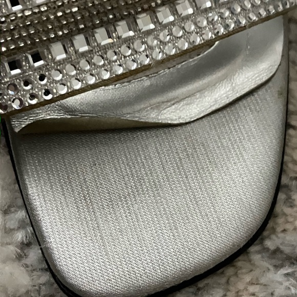 Gorgeous STUART WEITZMAN Vintage Silver Beaded High Heel Slip On’s/Mules Size 10 - Picture 5 of 10